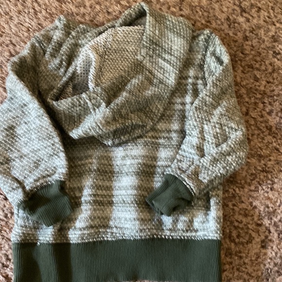 Old Navy 2T top and pants - Picture 4 of 7